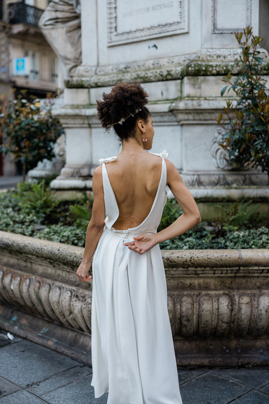 Robe de Mariage Civil "L'Élégante" - Raffinement en Soie Ivoire