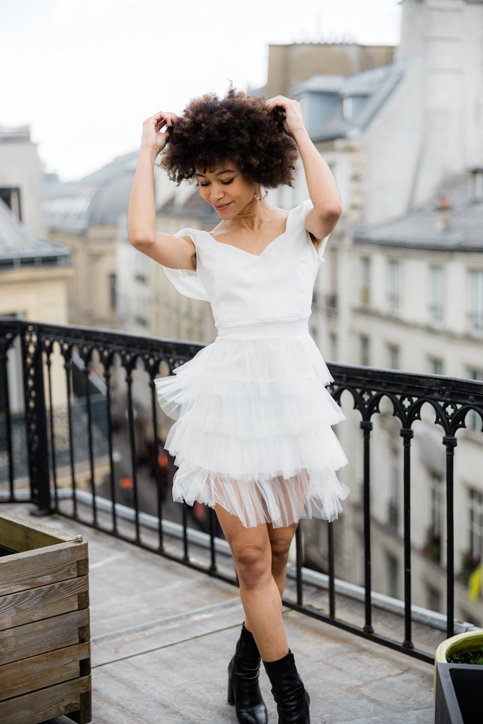 Robe de Mariage Civil "La Trendy" - Audace et Élégance en Soie et Tulle