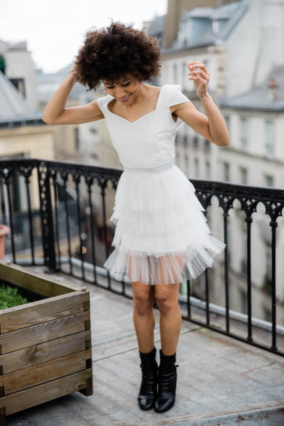 Robe de Mariage Civil "La Trendy" - Audace et Élégance en Soie et Tulle