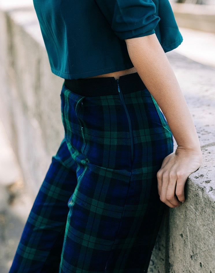 Pantalon taille haute en coton à carreaux bleu et vert, avec pinces à l'avant, de l'ensemble 'Charlotte